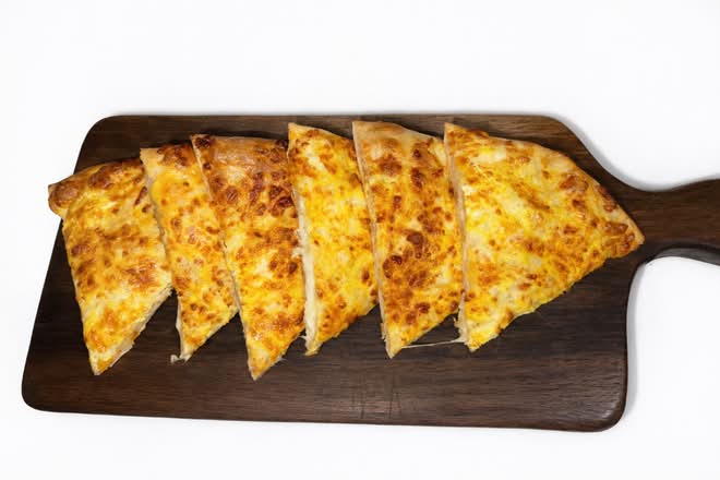 Megrulli Khachapuri